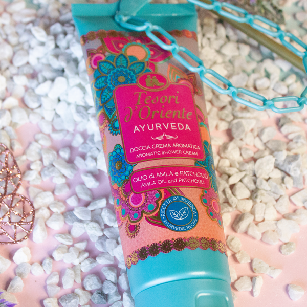 Ayurvedic shower outlet gel